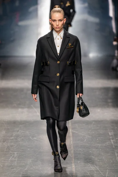 Look 8